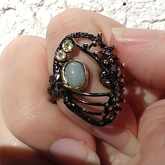 Natural opal peridot  sterling artistic ring - Picture 4 of 8